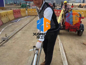路面灌縫施工，選翔工機(jī)械瀝青灌縫機(jī)