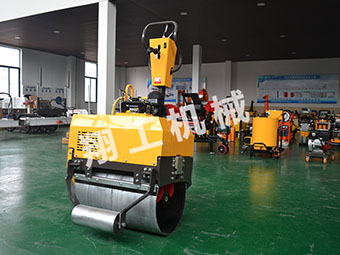 道路養(yǎng)護責任重大，小型壓路機需求迅速增長