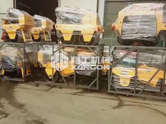 翔工機(jī)械一批小型壓路機(jī)包裝好，成功出口到國外